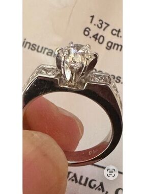 Y2K vintage 18 karat white gold diamond ring
